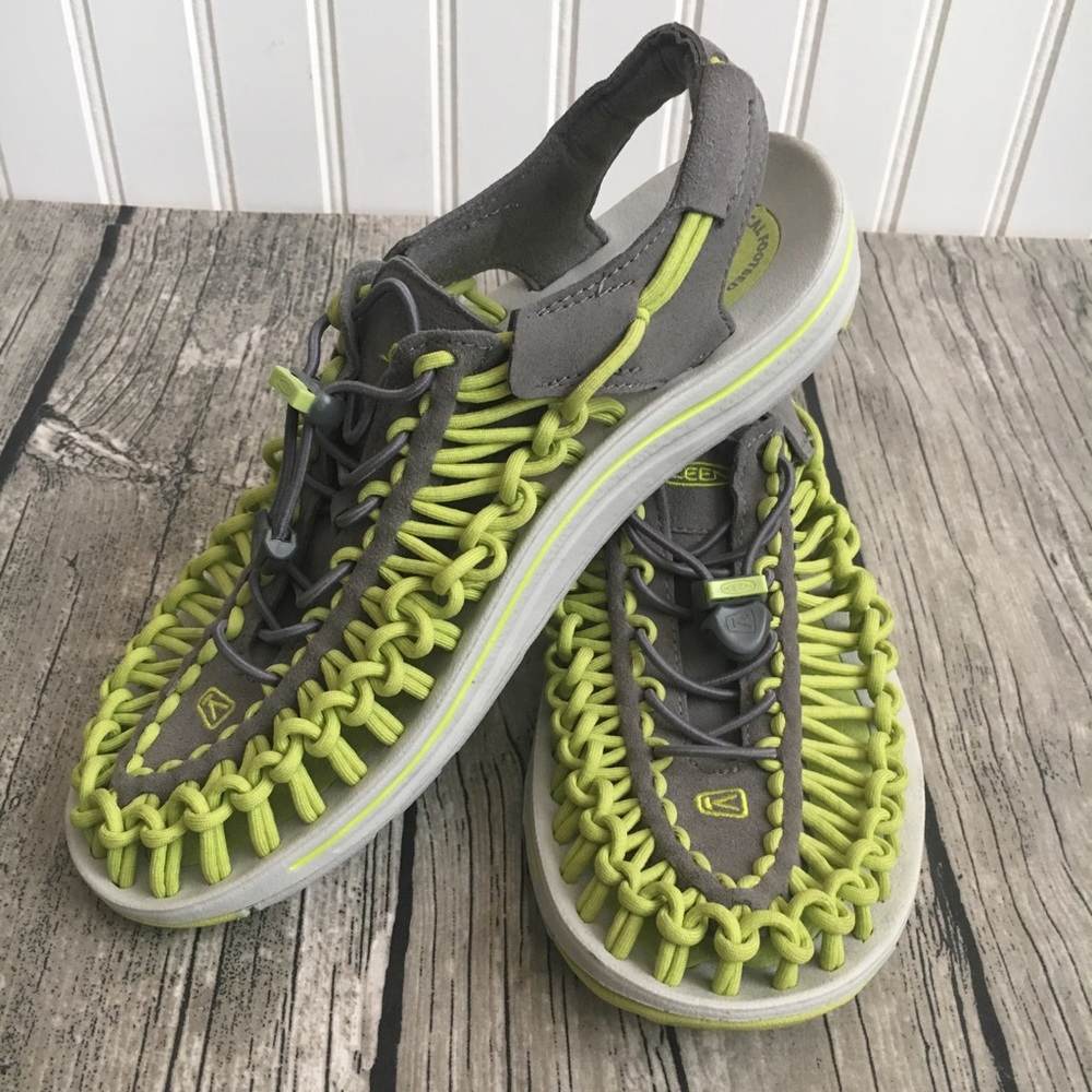 Keen Hiking Shoes - Keen Bungee Sandals - Size 8